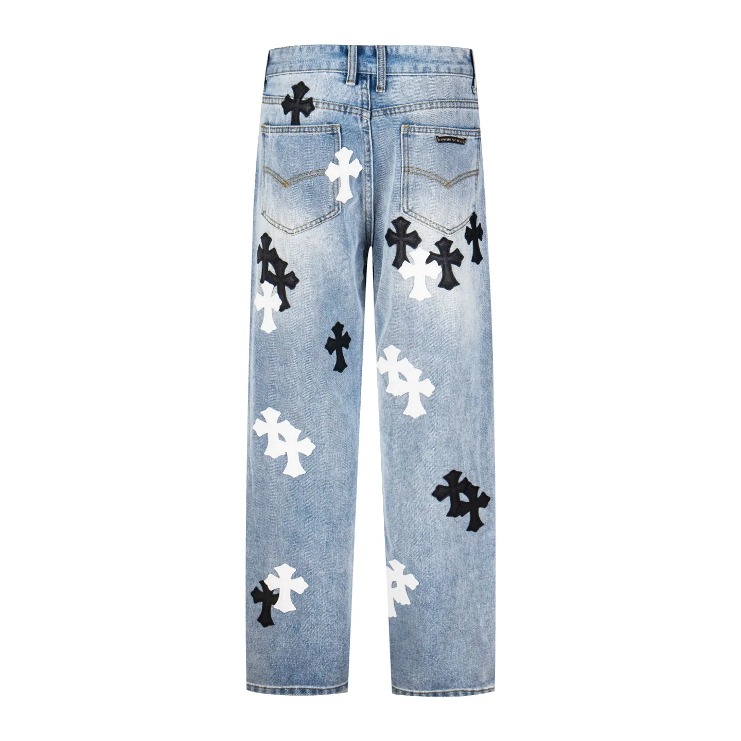 P240 Chrome Hearts light blue, black and white multi-quick leather couple jeans are a hot item this season and are sought after by countless celebrities and fashionistas. The neat details of the cutting process add color to the playful fashion! The neat and meticulous design, and the well-fitting structure is unique. The upper body not only has outstanding recognition, but also looks younger and younger. A style with the ultimate wearing meaning and performance, gorgeous color matching, and the craftsmanship of this style is also extremely extraordinary. After the finished product is washed, it is disassembled and hand-made with sheepskin cross leather and then spliced ​​together to complete. The whole piece has too many craftsmanship to describe. It is decorated with patchwork cross flowers and high-waisted washed jeans! ! Absolutely high-end luxury product, a god-level single product, a super popular product, made by top heavy industry, a magic weapon that cannot be missed. Style number: 1830# Size: 28 30 32 34 36 Color: light blue
